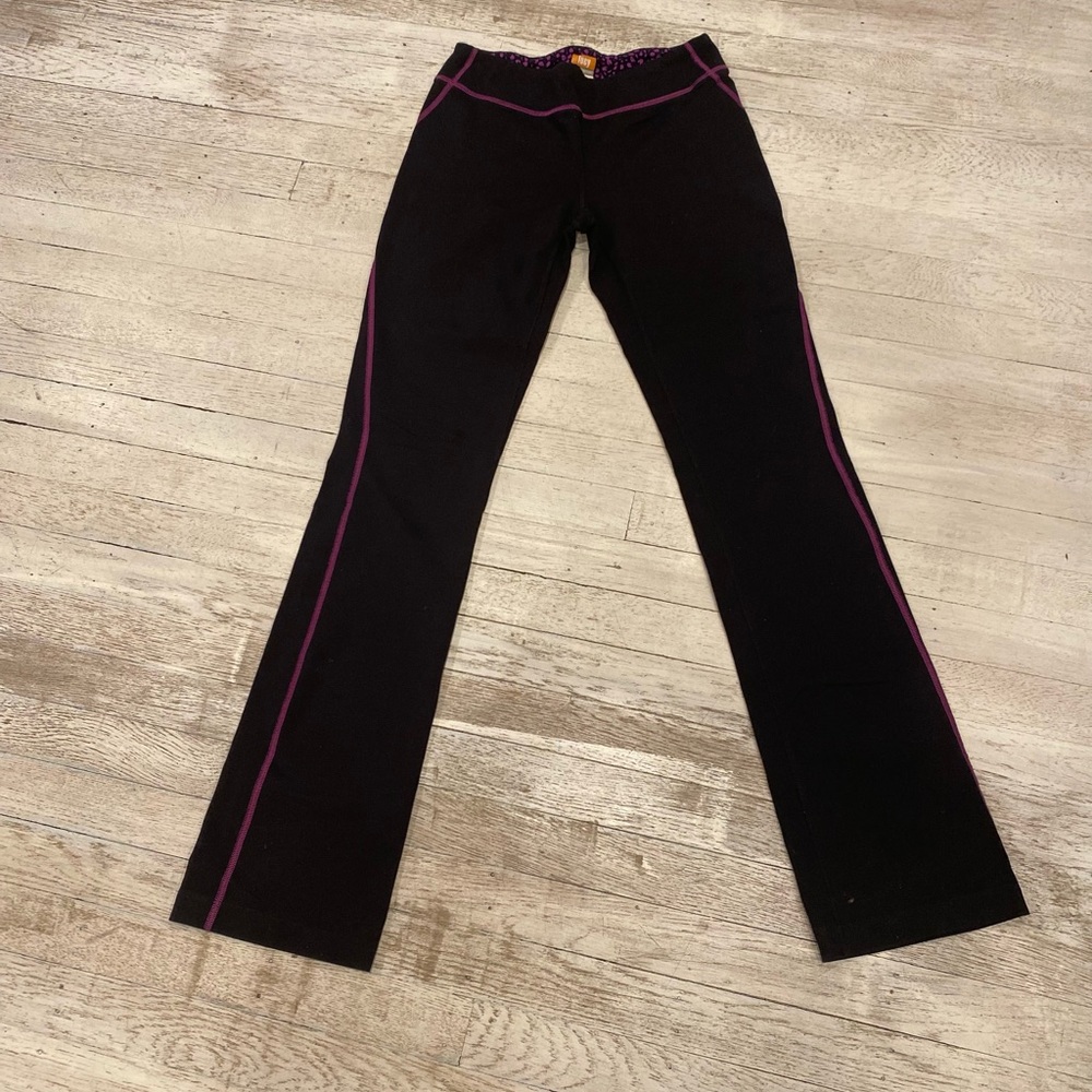 COPY - Lucy black yoga pants with gorgeous lavender stripes size small - Picture 10 of 12
